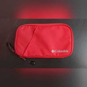 Columbia Zip Up Wallet
